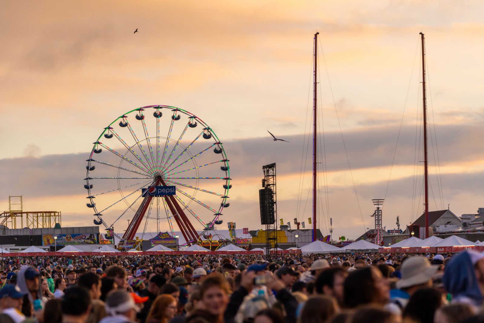 Oceans Calling crowd with giant wheel